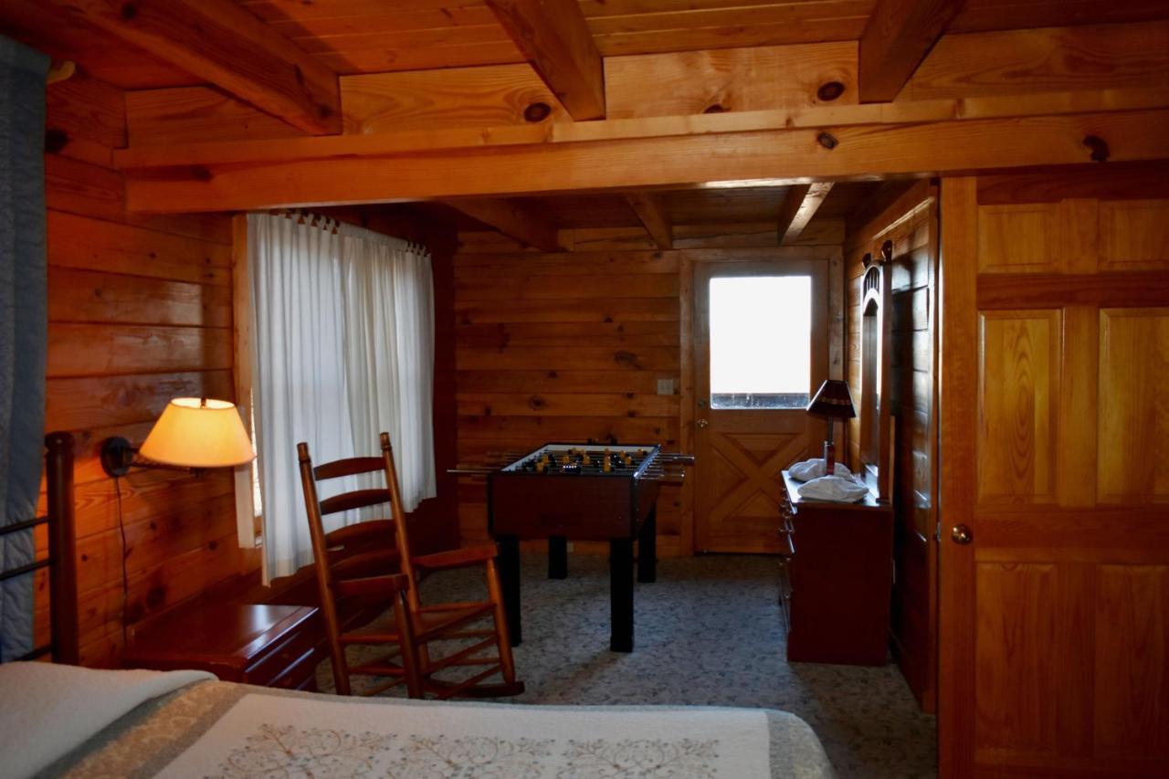 Cabin Fever Villa Gatlinburg Exterior photo
