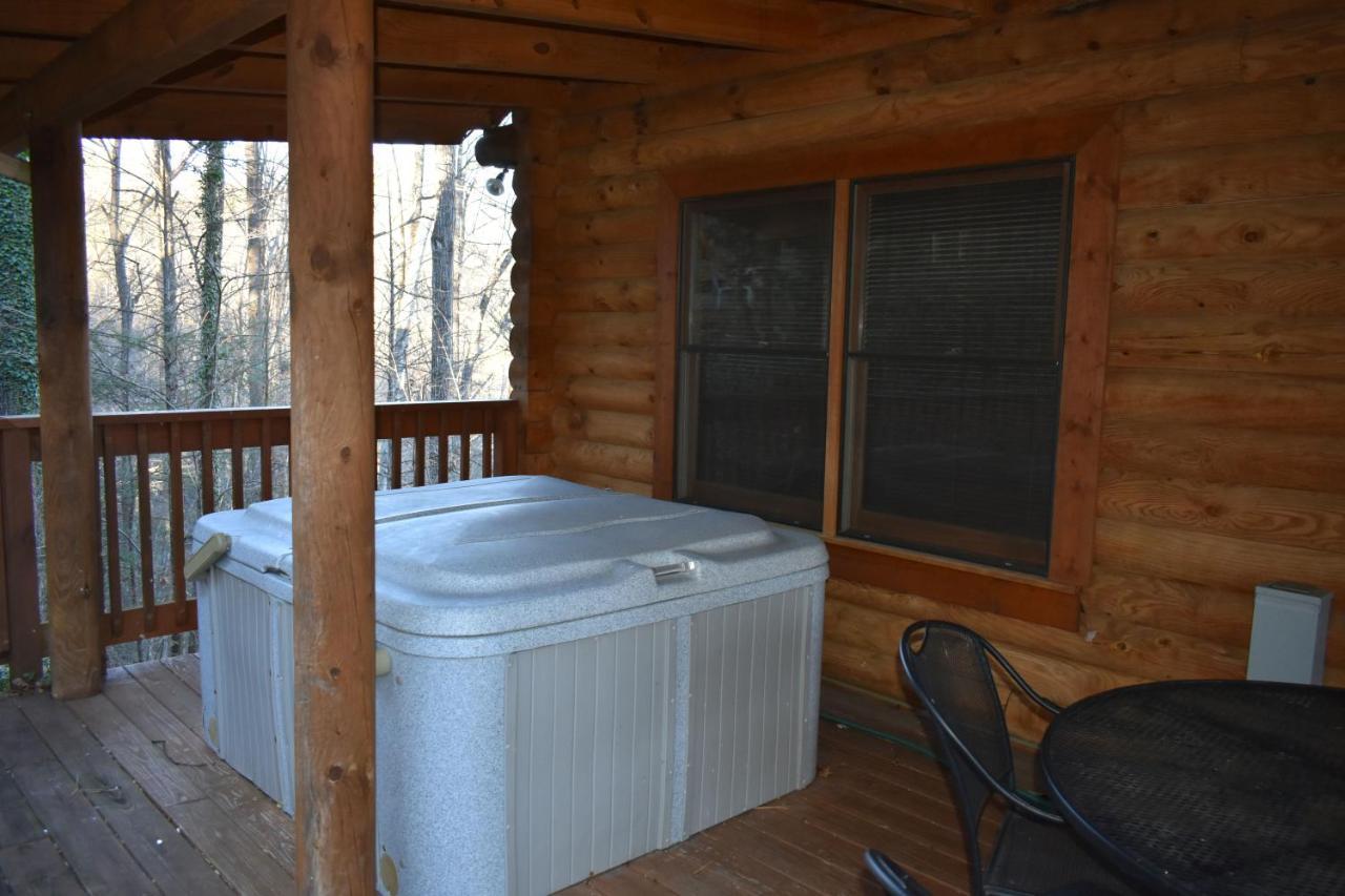 Cabin Fever Villa Gatlinburg Exterior photo
