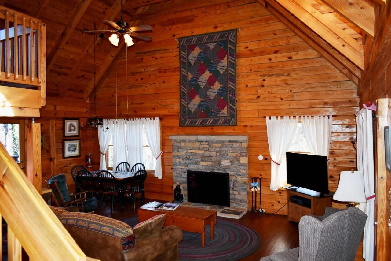 Cabin Fever Villa Gatlinburg Exterior photo